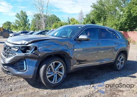 2024 Volkswagen Atlas Cross Sport 2.0T Sel R-Line z USA, uszkodzony, nr VIN 1V2AE2CA2RC225066